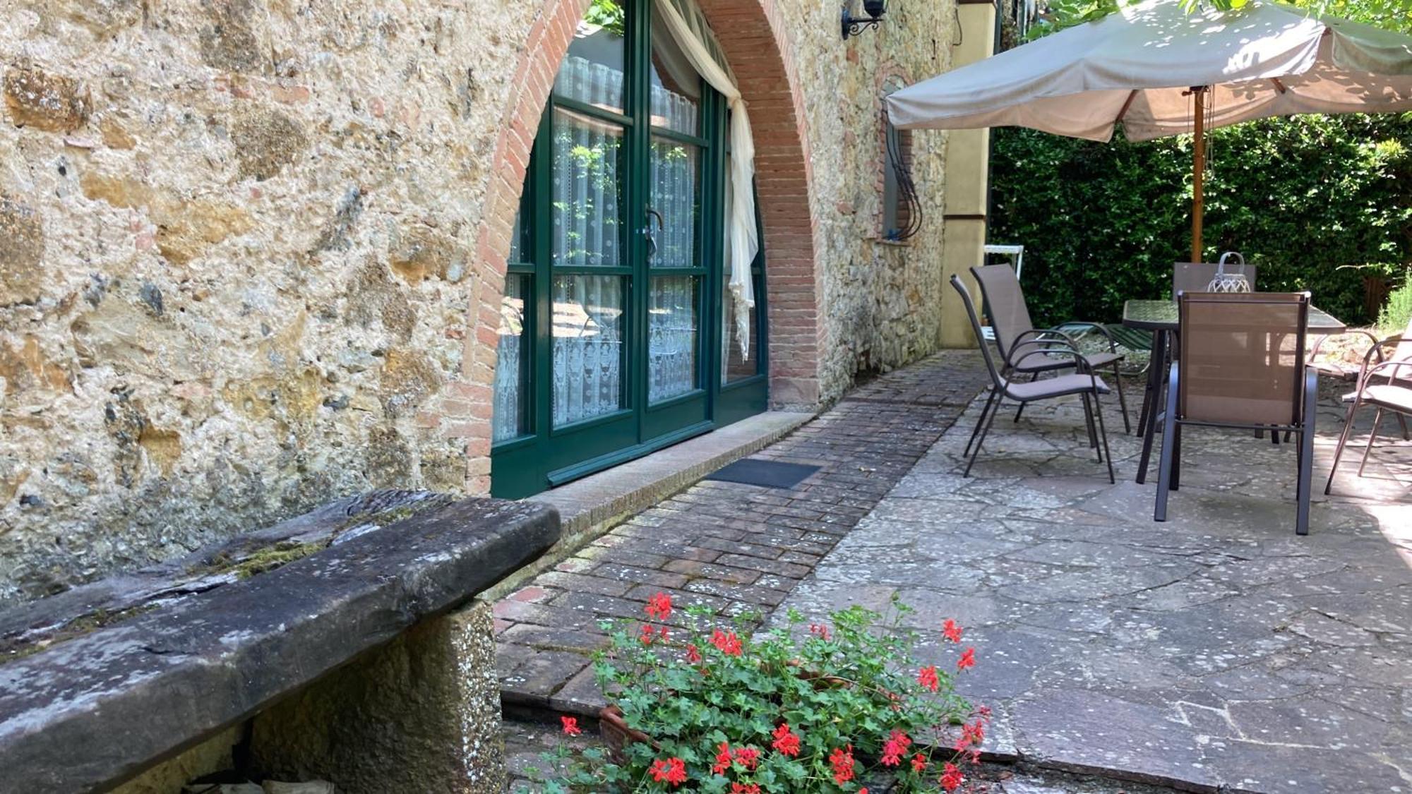 מונטסקודאיו Agriturismo Le Colline מראה חיצוני תמונה