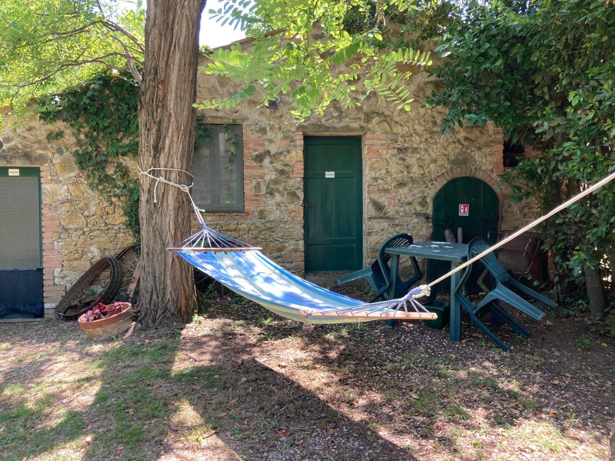 מונטסקודאיו Agriturismo Le Colline מראה חיצוני תמונה
