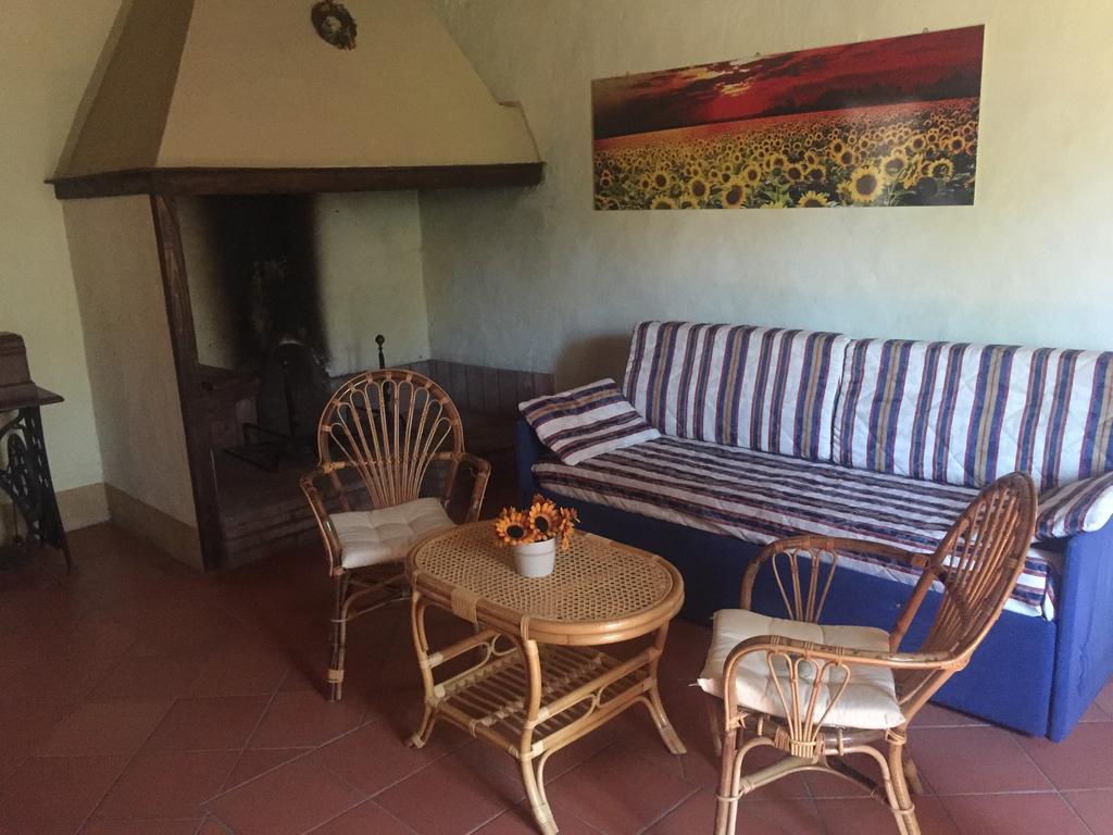 מונטסקודאיו Agriturismo Le Colline מראה חיצוני תמונה