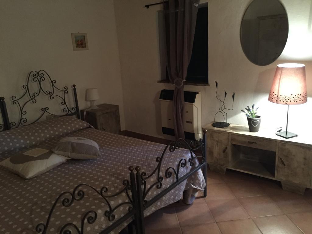 מונטסקודאיו Agriturismo Le Colline מראה חיצוני תמונה