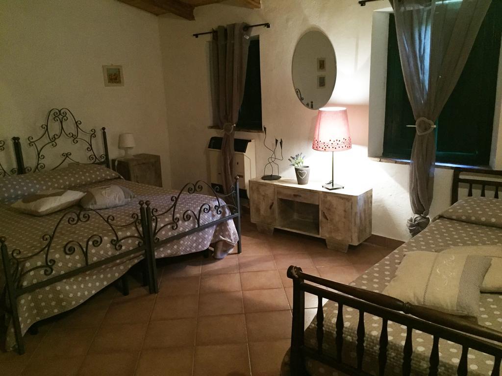 מונטסקודאיו Agriturismo Le Colline מראה חיצוני תמונה