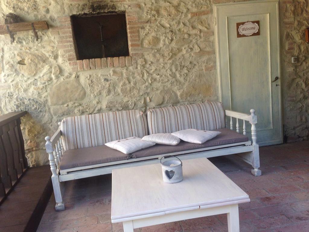 מונטסקודאיו Agriturismo Le Colline מראה חיצוני תמונה