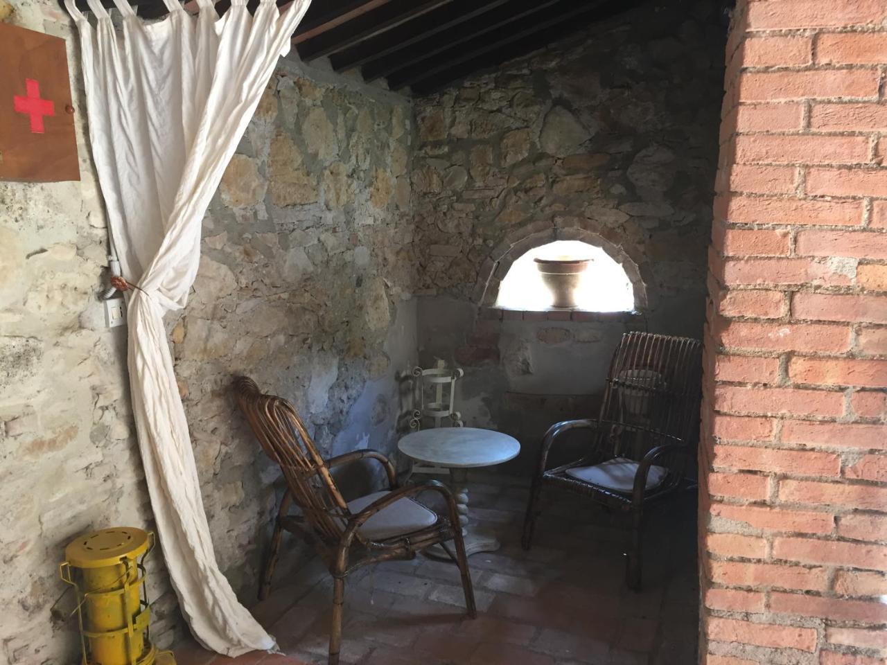 מונטסקודאיו Agriturismo Le Colline מראה חיצוני תמונה